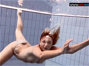 bouncing titties underwater